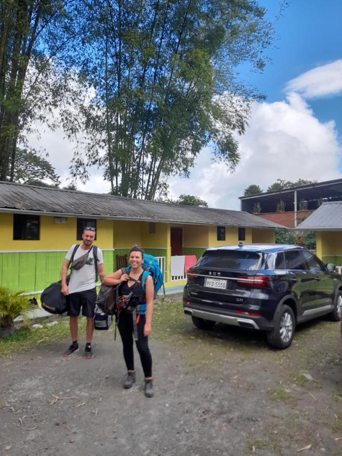 Отель Hostal Henrry'S Миндо Экстерьер фото